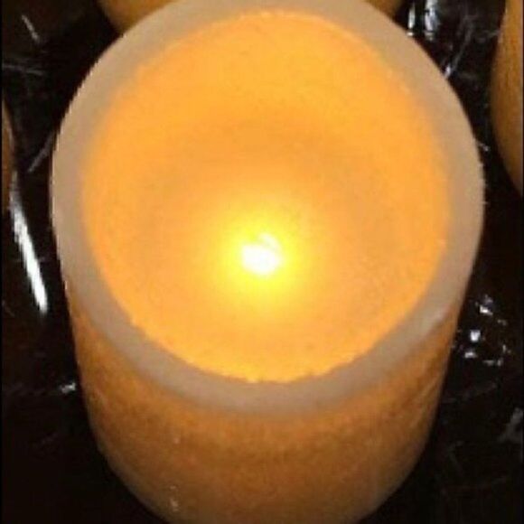 NWOT. Flameless Broadway Musical Theater Candle w Timer - Picture 6 of 7